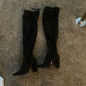 ***BRAND NEW*** THIGH HIGH HEELS BY SHOE DAZZLE ..